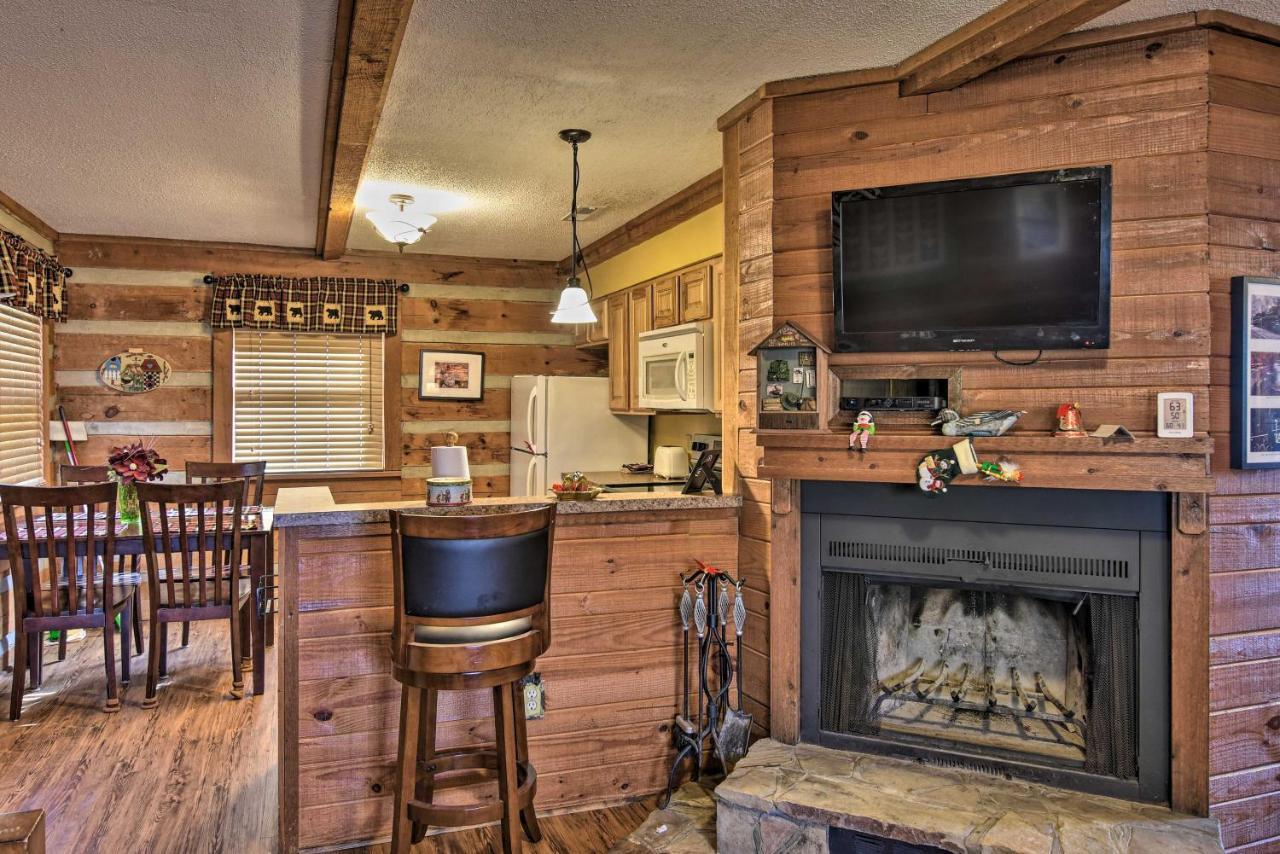 Cozy Cabin With Hot Tub And Smoky Mountain Views! Villa Bryson City Exteriör bild