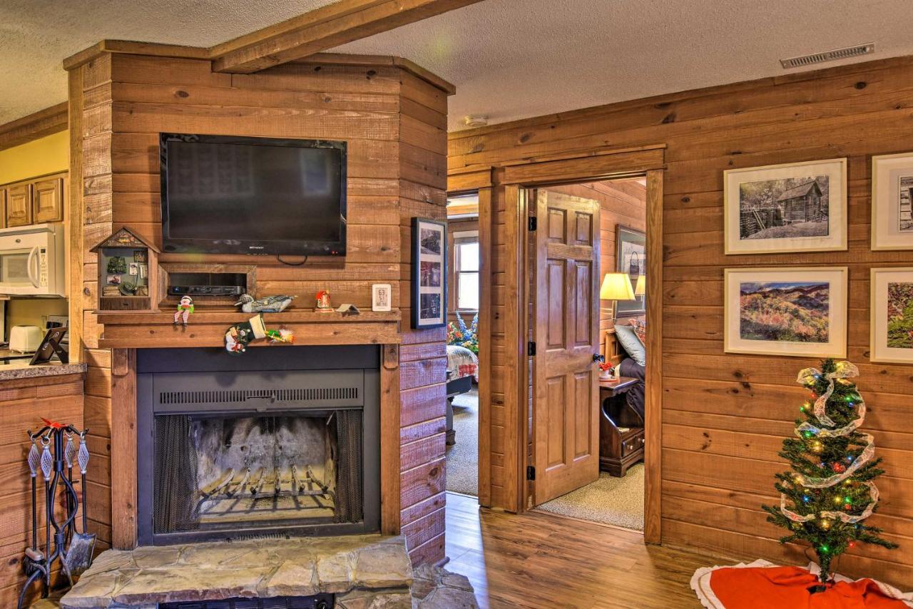 Cozy Cabin With Hot Tub And Smoky Mountain Views! Villa Bryson City Exteriör bild